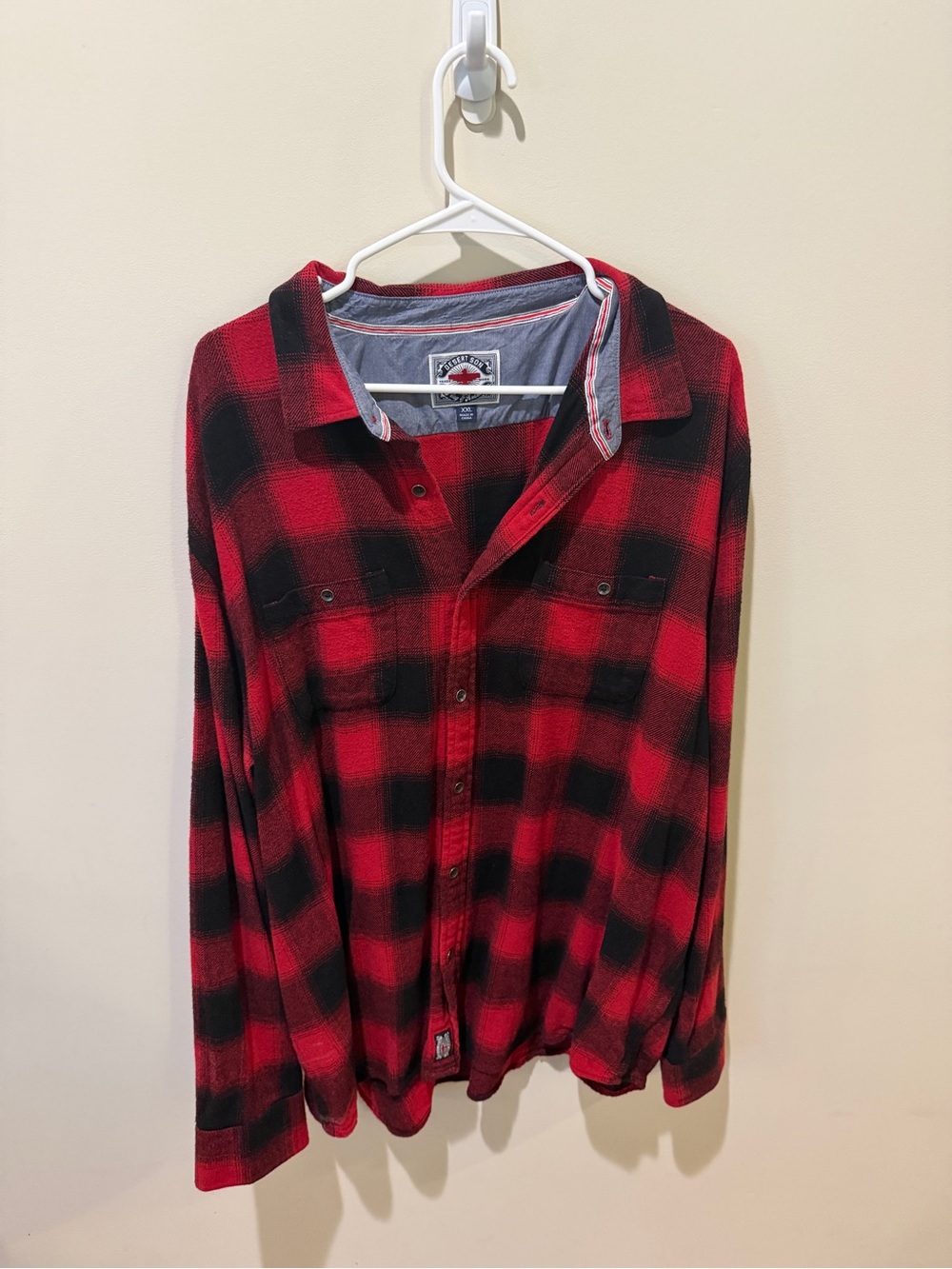 Men's Red & Black Check Flannel Button-Down Shirt